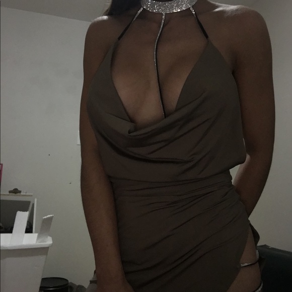 ‼️ SALE ‼️NWOT ASOS Sexy dress tan open back - Picture 3 of 6